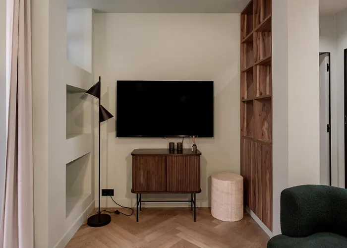 The Principe Real Nook & Patio Apartment