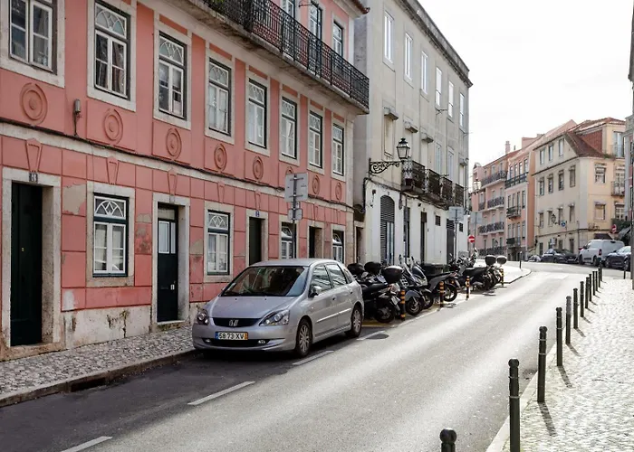 The Principe Real Nook & Patio * Lisbon